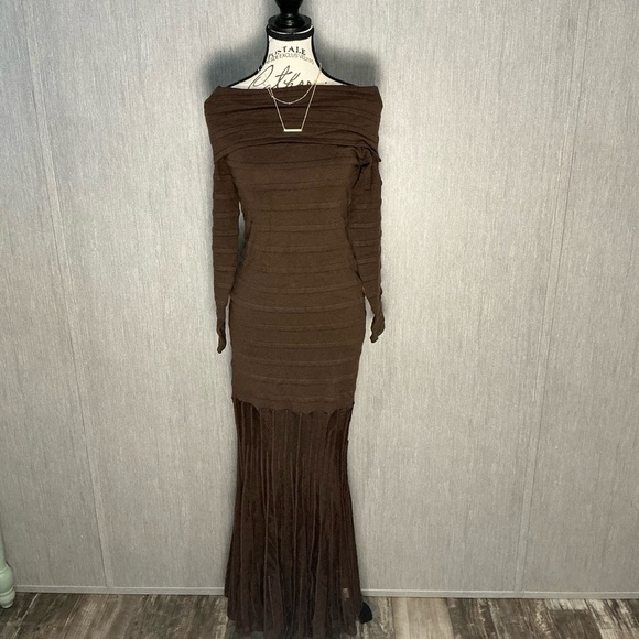 Elegant Brown Long Sleeve Dress - Picture 15 of 16